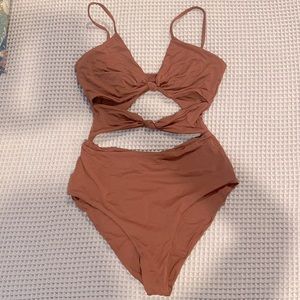Maygel Coronel one piece in bronze
